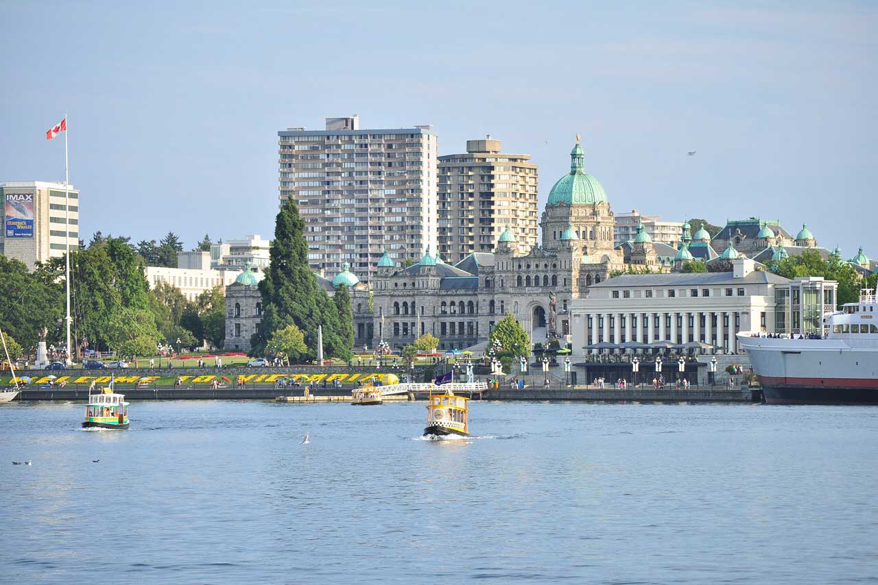 Downtown Victoria BC waterfront and free places to visit on foot